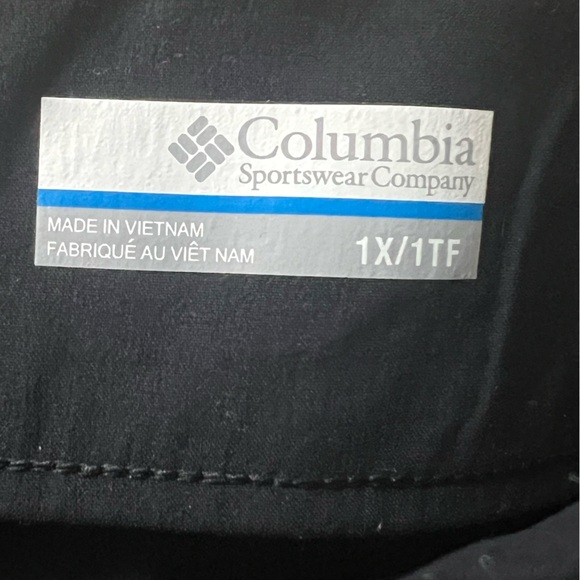 Women's Columbia Pull On Black Activewear Shorts with 6" Inseam - Picture 4 of 5